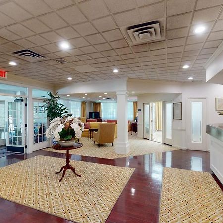The Farmington Inn And Suites Экстерьер фото