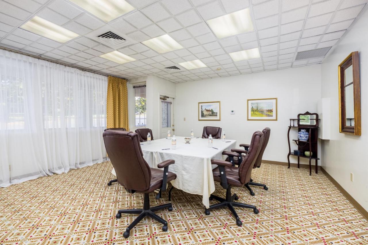 The Farmington Inn And Suites Экстерьер фото